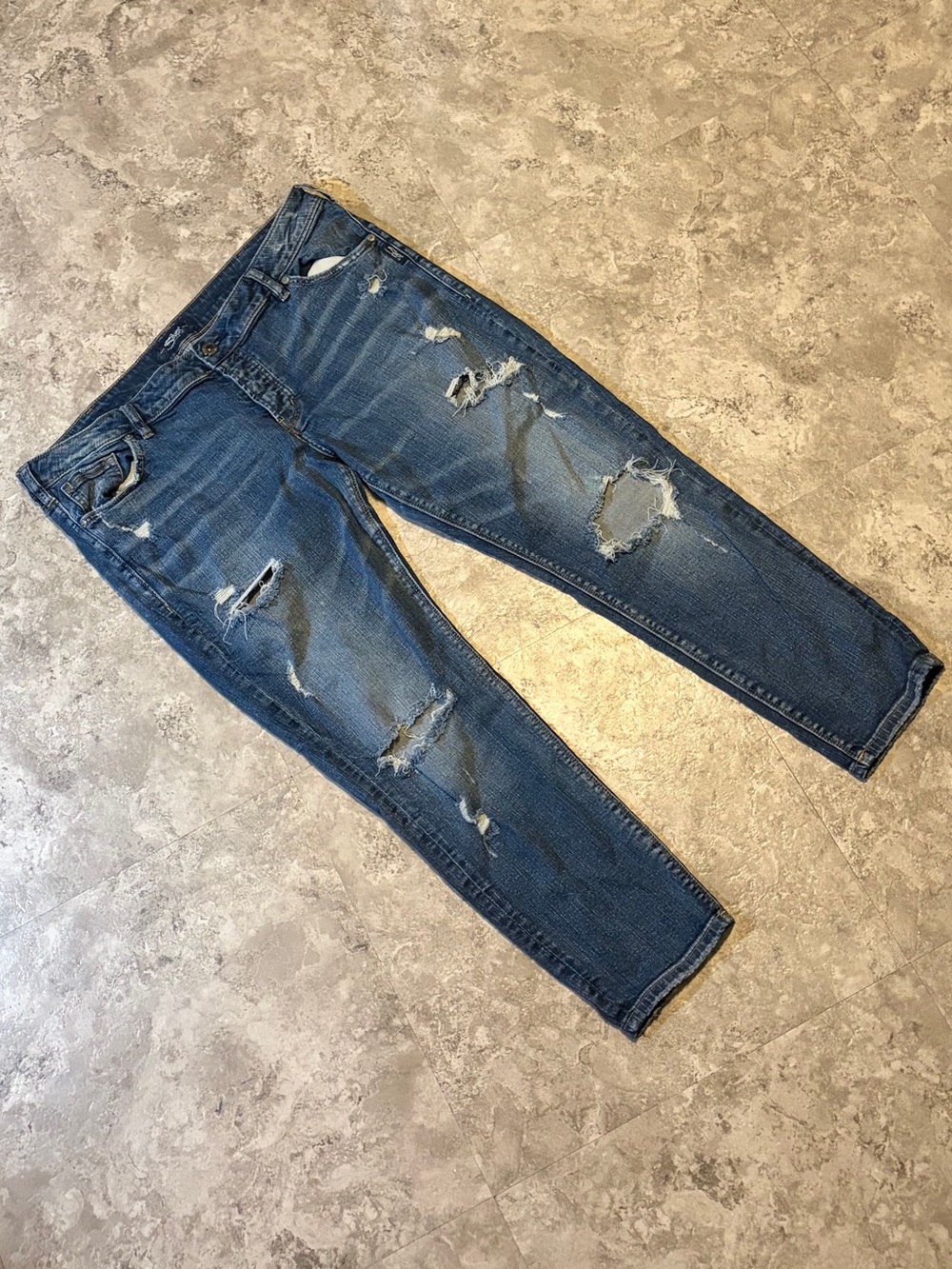 Silver jeans co. Distressed skinny jeans | medium wash ripped denim